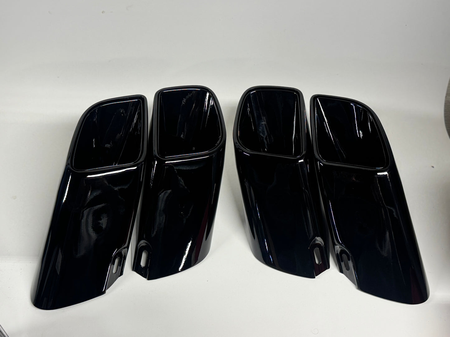 OEM Macan Gloss Black Square Exhaust Tips: 2015-2021 GTS & Turbo
