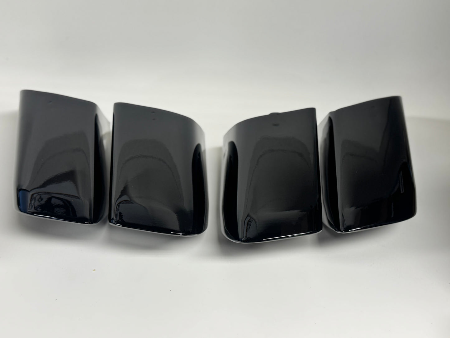OEM Macan Gloss Black Square Exhaust Tips: 2015-2021 GTS & Turbo