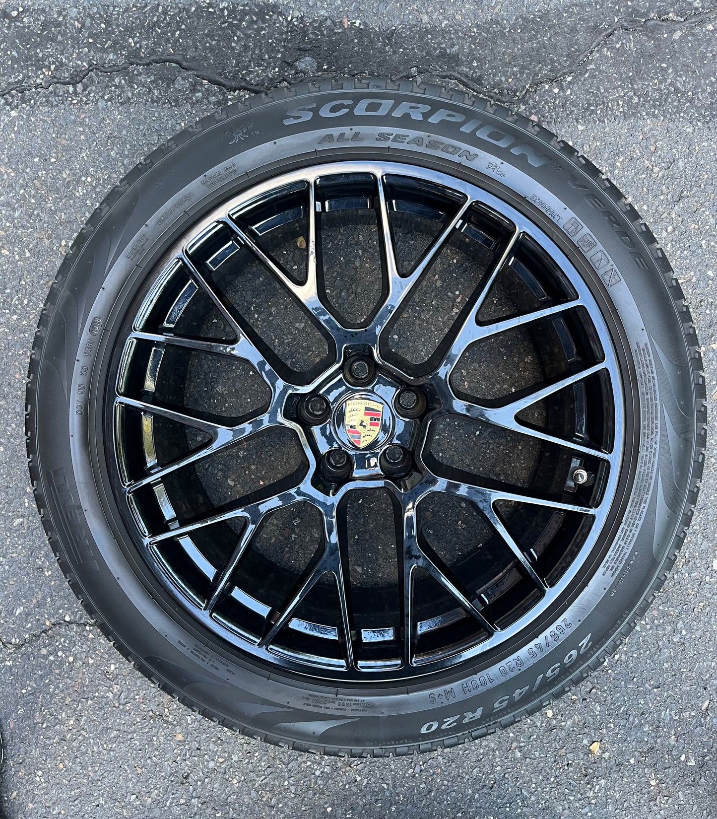OEM Porsche Macan Gloss Black 20” Original RS Spyder Wheels / Rims & Tires