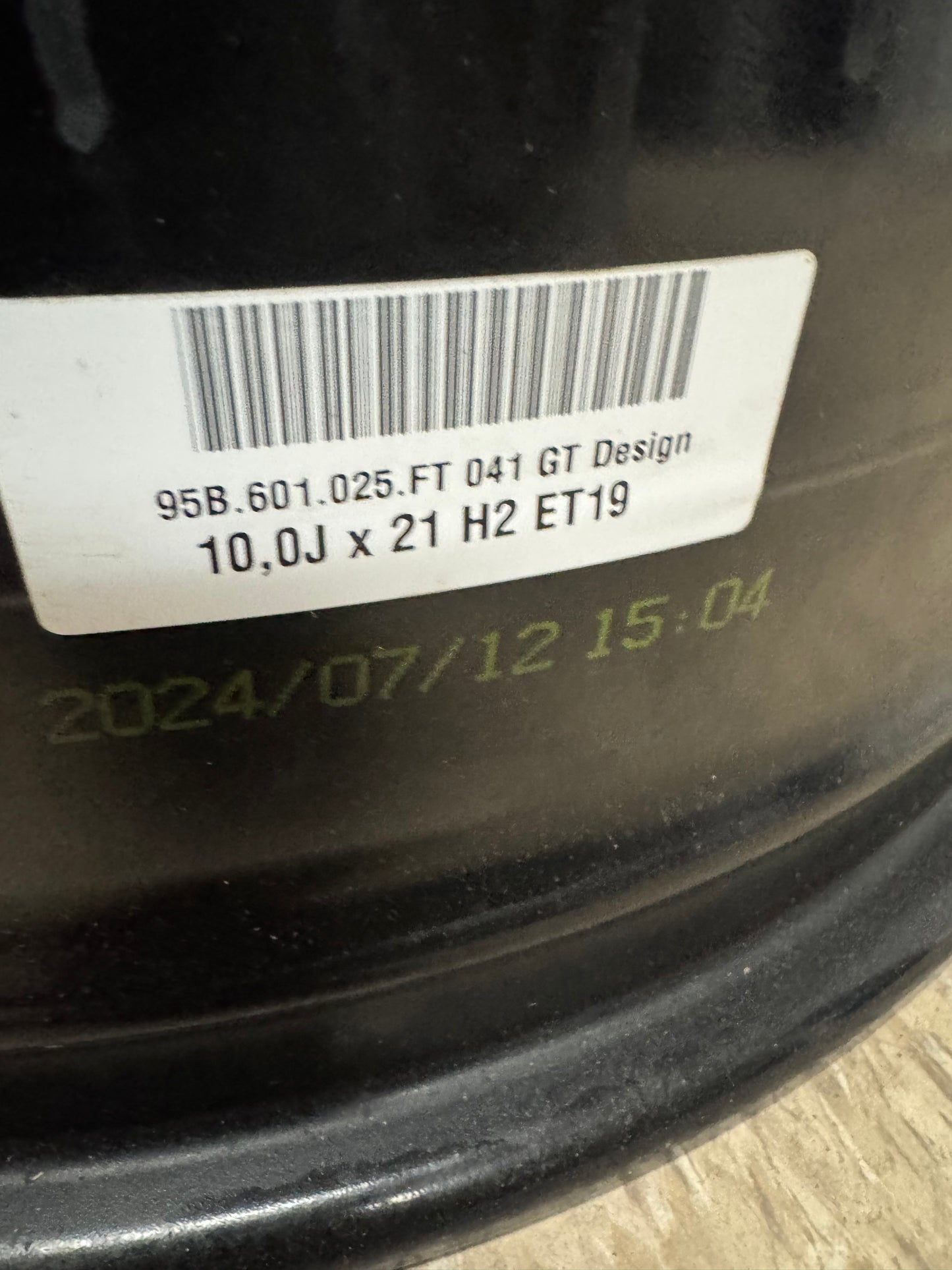 OEM FORGED 21" Porsche Macan GT Design Wheels: Gloss Black, Tire Options