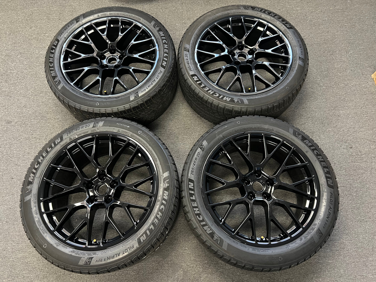 OEM Porsche Macan 20” Spyders - Choose your Color, Tire Options