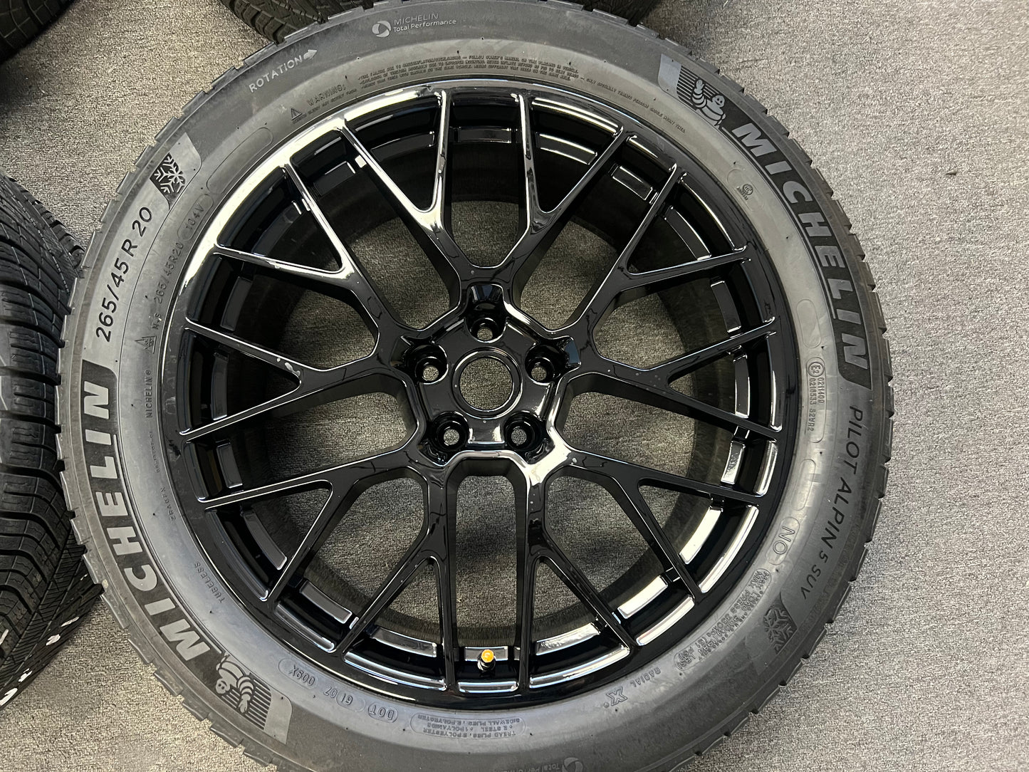 OEM Porsche Macan 20” Spyders - Choose your Color, Tire Options