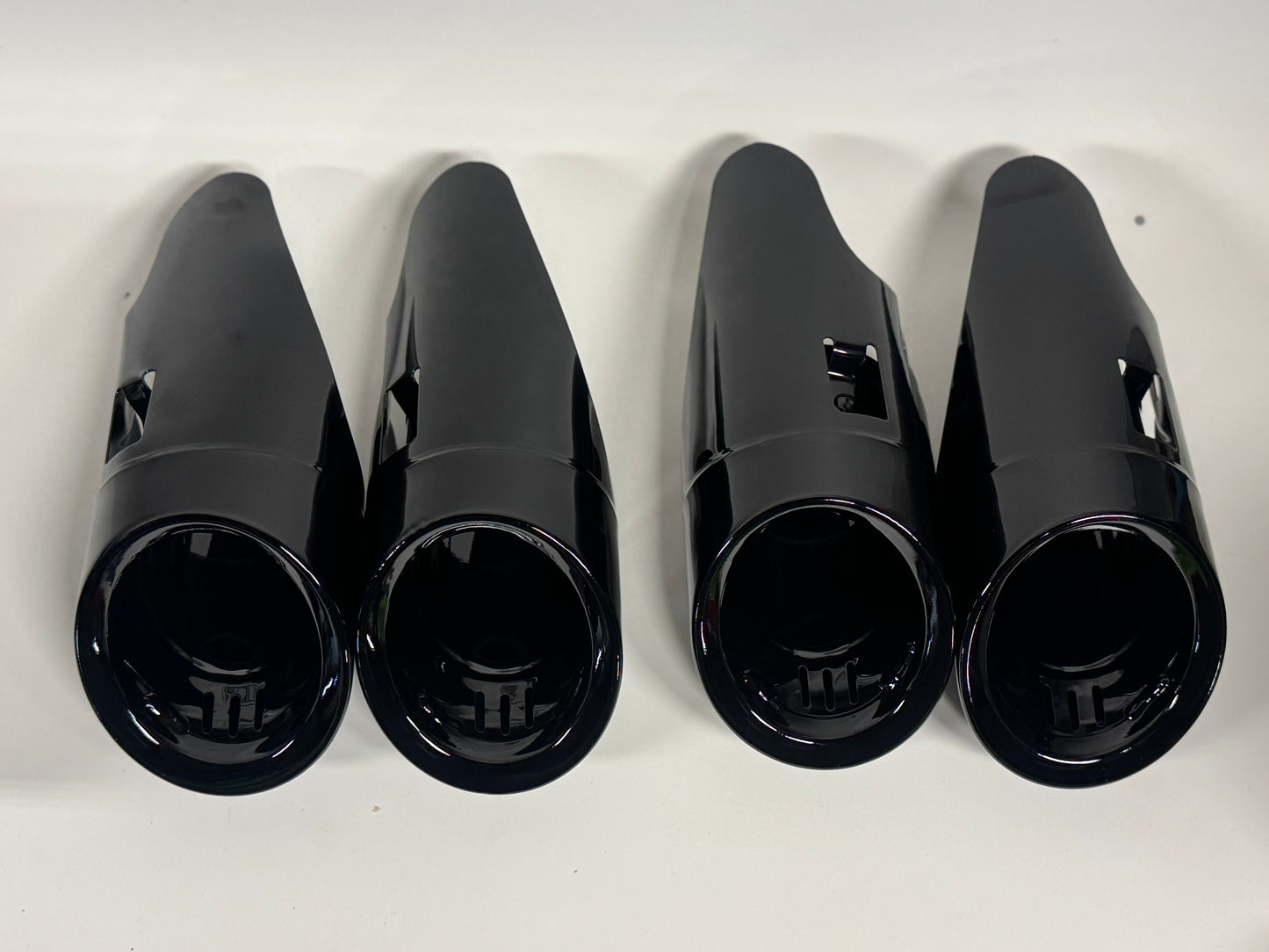OEM Macan Gloss Black Sport Exhaust Tips: 2015-2021 Base & S
