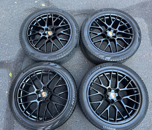 OEM Porsche Macan Gloss Black 20” Original RS Spyder Wheels / Rims & Tires